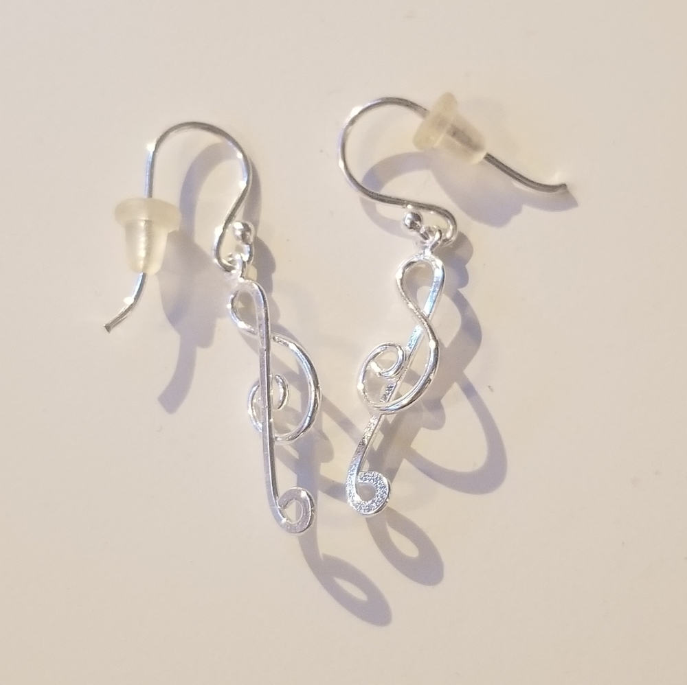 10/$10 Silver Treble Clef Dangling Earrings